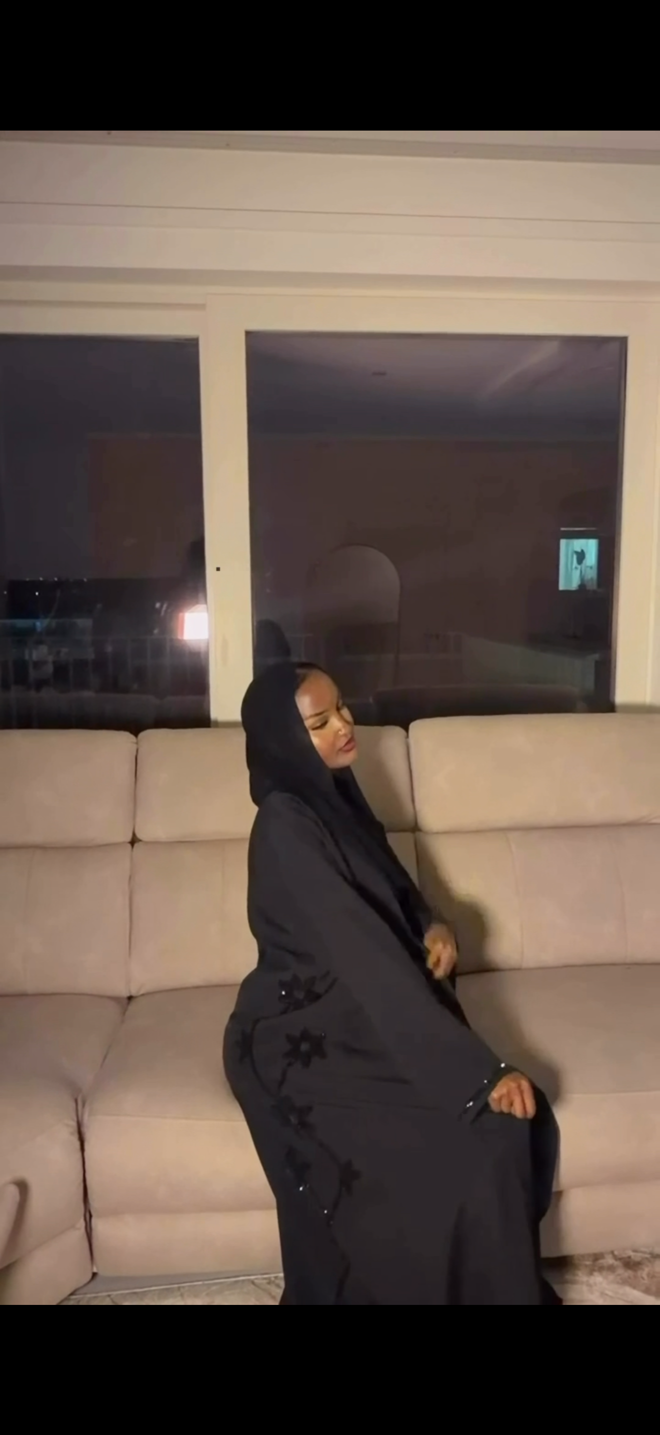 Black abaya