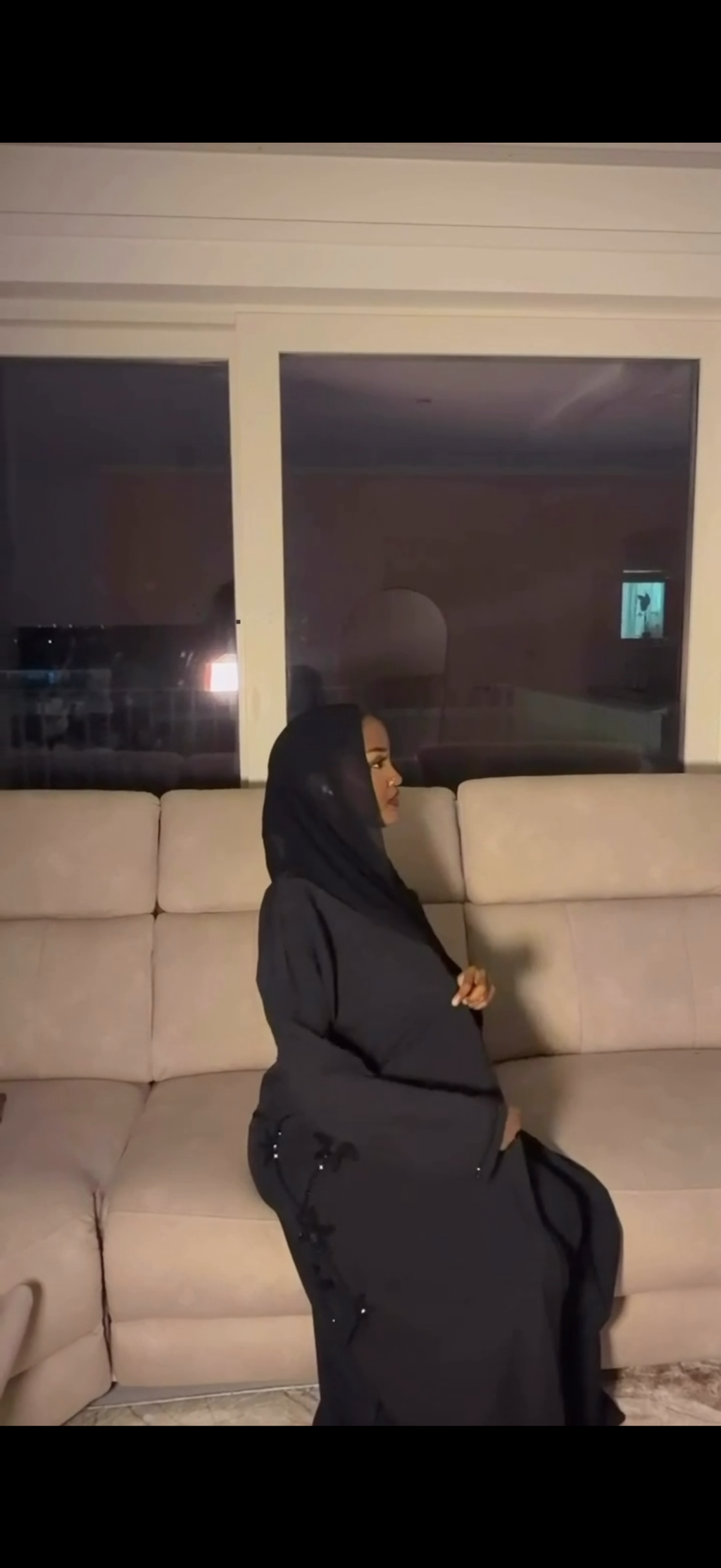 Black abaya