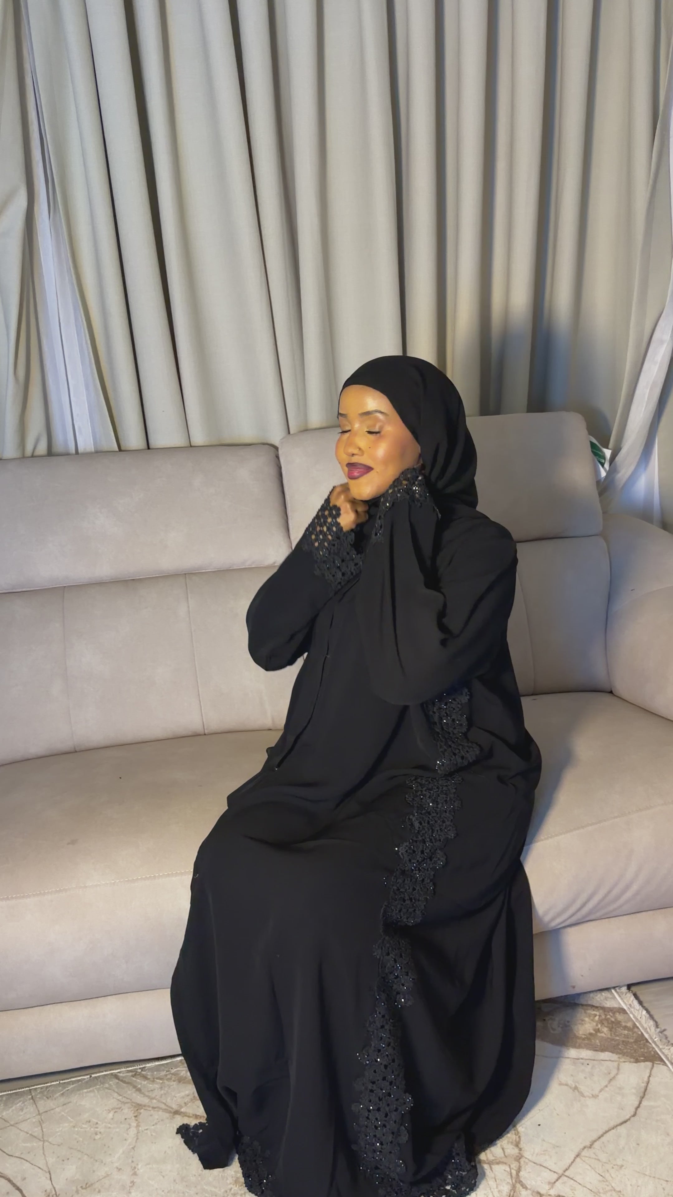 Miiran abaya